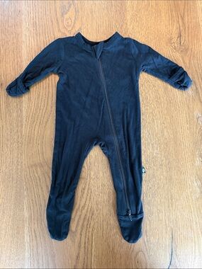 Kyte BABY Black Zip Footed One-Piece Sleeper